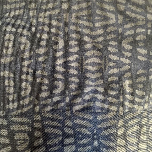 Spanx Seamless Look At Me Now Geometric Print Cropped Leggings Size S. - Picture 3 of 8